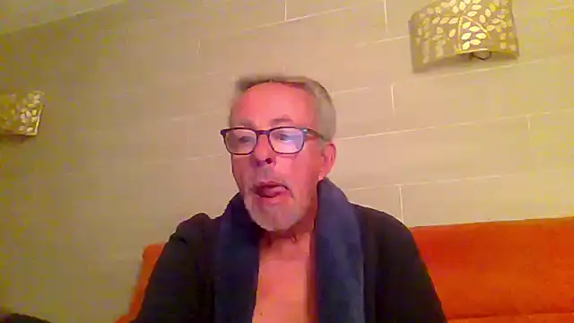 tuggy59 live cam screenshot males on Gratis Show – Free Live Cams