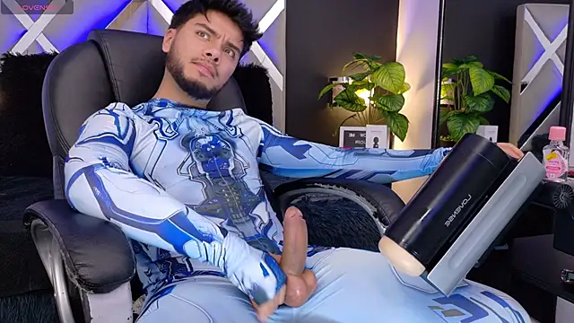 Tommidubois Live Webcam on Stripchat