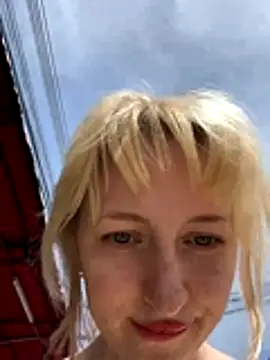 RonnieKiss Live Webcam on Stripchat