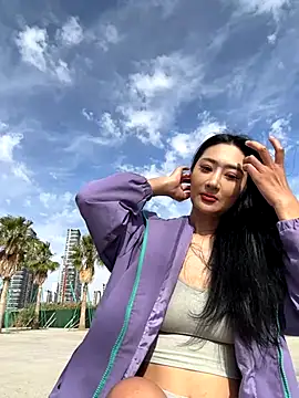 so-linger xxx live show