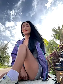 so-linger Live Webcam on Stripchat