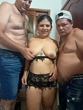 lady_and_charly Live Webcam on Stripchat