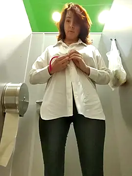 EvaXOAir Live Webcam on Stripchat