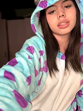 Laura-Khalifa