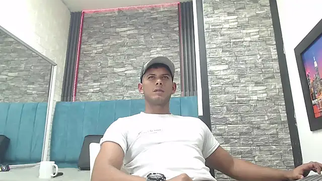 Chris_Dick23 live cam screenshot male on Gratis Show – Free Live Cams