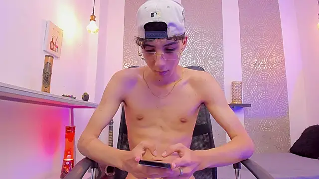 Nikolay_Gregori live show on StripChat 