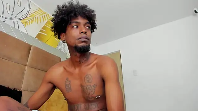 bigblackhotx1 Live Webcam on Stripchat