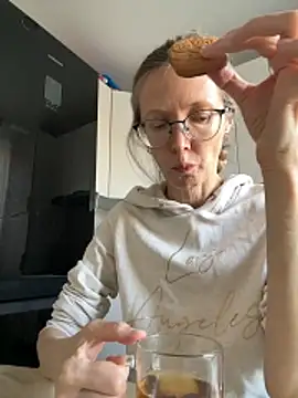 MollyStory Live Webcam on Stripchat