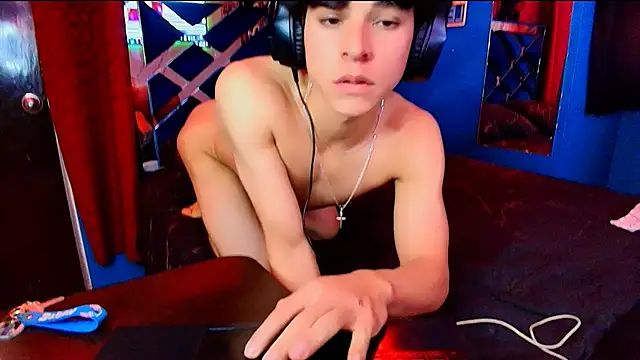 Luke_Howland Live Webcam on Stripchat