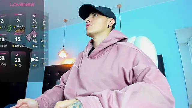 Lobo_17_ Live Webcam on Stripchat