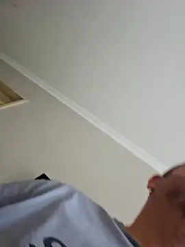 Andrew1900529 Live Webcam on Stripchat