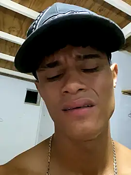 meliodas_23cm Live Webcam on Stripchat