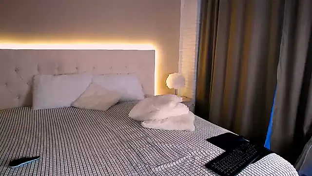 monikabelachi - MonikaBelachi's free webcam