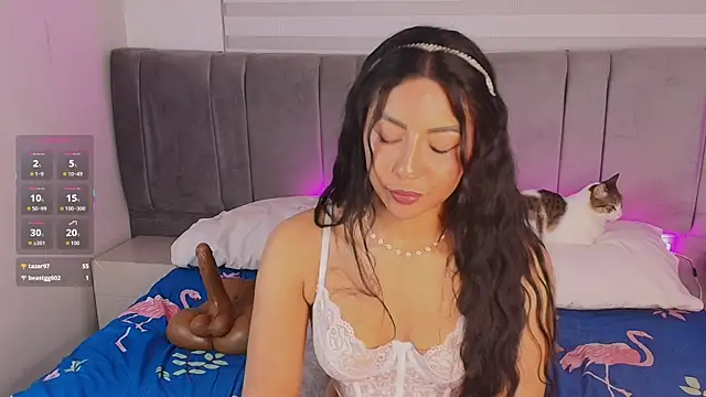 andysaenzz (F young) - oil in  my body