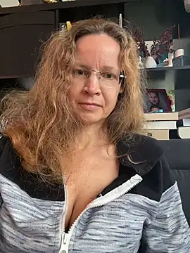 AnnikaRose live cam screenshot malefemale from Germany on Gratis Show – Free Live Cams