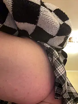 SqurtForYou live show on StripChat 