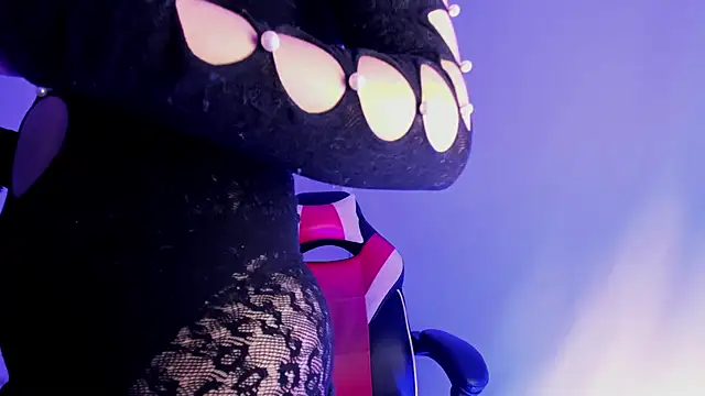 scarleett_moon (F teen) - spank ass x5