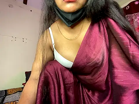 LouleyRanii live show on StripChat 