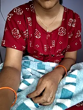 Telugu-Rowdy-pil... Live Webcam on Stripchat