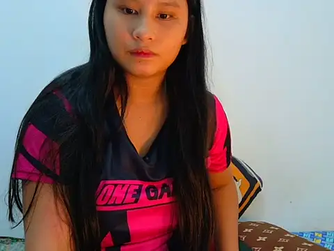 wildasianbigboobs's chatroom