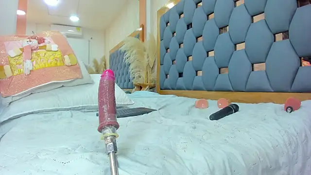 crystal_sm - Crystal_sm's free webcam - UK Sex Cams