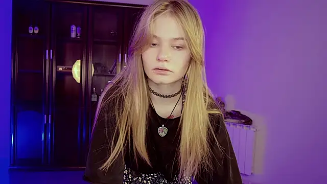 swag_evalution webcam stripchat model stream image