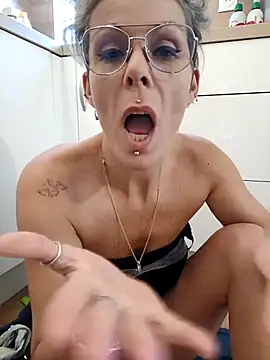 nymho5629 - Nymho5629's free webcam