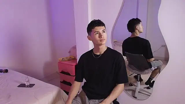 eiden_blake (M twink) - play with my ass