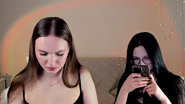 mishkame - MishkaMe's free webcam - UK Sex Cams