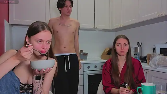 fcjuicy_pussy - Fcjuicy_pussy's free webcam - UK Sex Cams