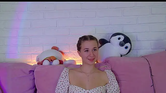 kristinabellini - KristinaBellini's free webcam