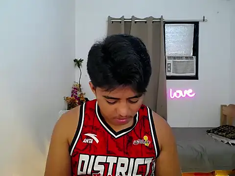 Hugecock2hundle_intown