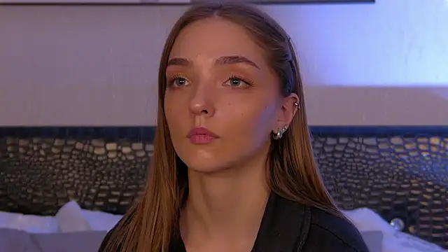 virginiecruz - VirginieCruz's free webcam - UK Sex Cams