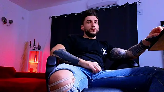 mightyaaron66 - MightyAaron66's free webcam - UK Sex Cams