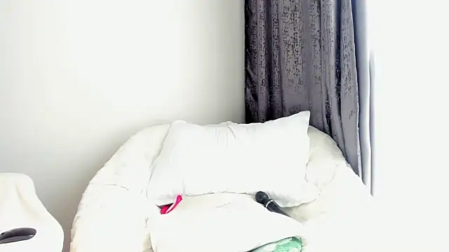 sweetlipsy_ - Sweetlipsy_'s free webcam - UK Sex Cams