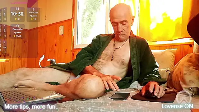 papifacu (M grandpa) - instant cum