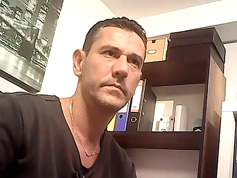 mastercharisma35 (Ask my age) - only private okey.... like tips please..