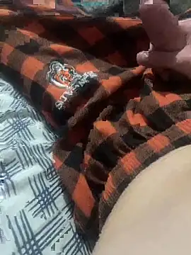 daddyyydeee (M twink) - get in shower