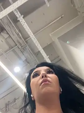 tisha_busty (F milf) - Take off wet panties and open pussy