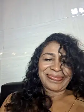 floresblancas (F mature) - dildo in my pussy