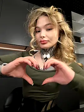 ariwild - AriWild's free webcam - UK Sex Cams