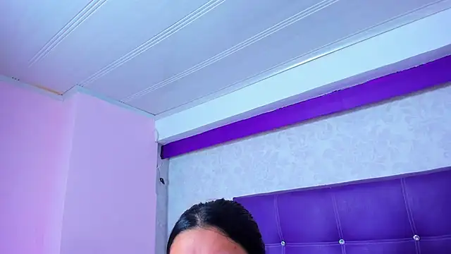 leamoreau22 - LeaMoreau22's free webcam