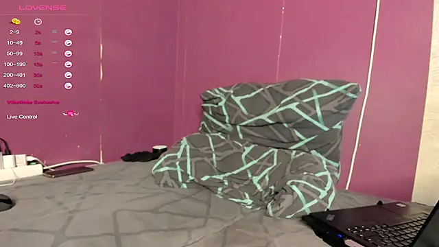 freddy_prett Live Webcam on {site_name}