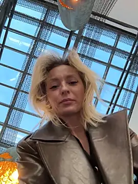 vikabunny1 (Ask my age) - fuck finger wet ass hole🤯🤤😈