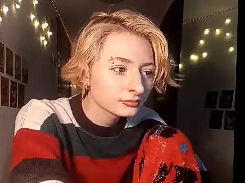 AmyGrok live show on StripChat 