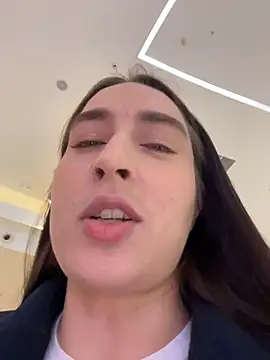 holly_play (F young) - Will a HUGE dildo fit in a pussy?😯