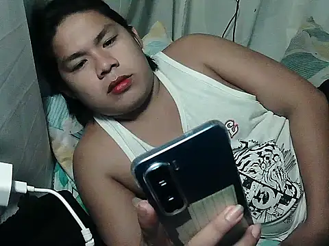 huntrix2025 (M twink) - my goal is to find a nice guys here