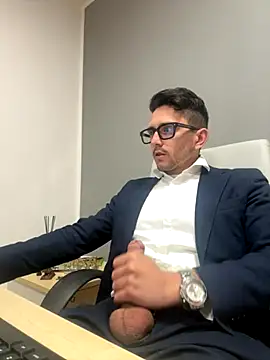 masterboss_ (M young) - OFFICE CUM SHOW!