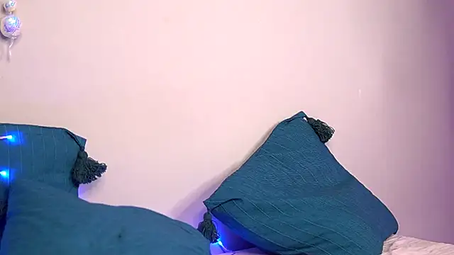 britneyhudson (F milf) - Naked dance