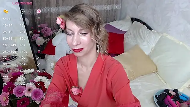 adrianasea (F milf) - pussy play